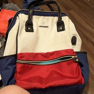 Kroset Backpack with laptop compartment and multiple pockets